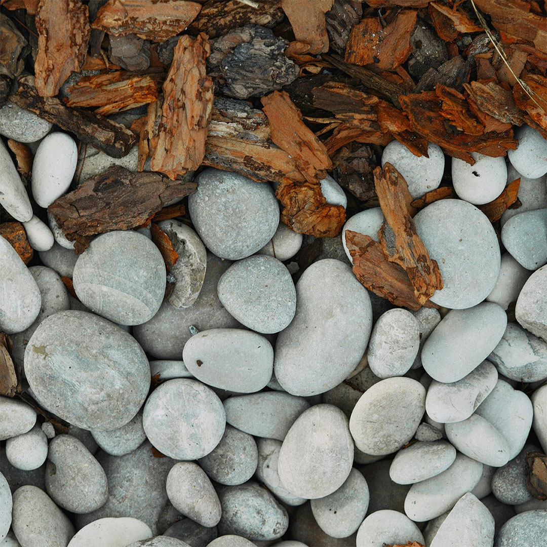 Combining Mulch and Stone